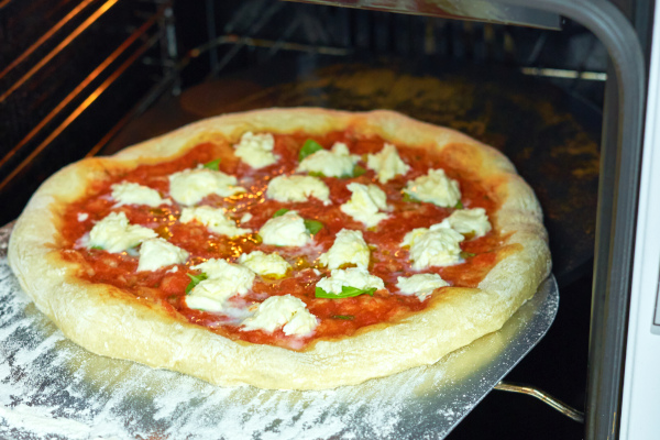 Pizzastein Backofen - So wird dein Ofen zum Steinofen!