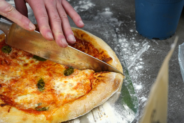 Italienische Pizza selber machen